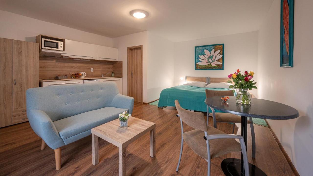 Apartmany Tereza & Free Parking Bratislava Eksteriør bilde