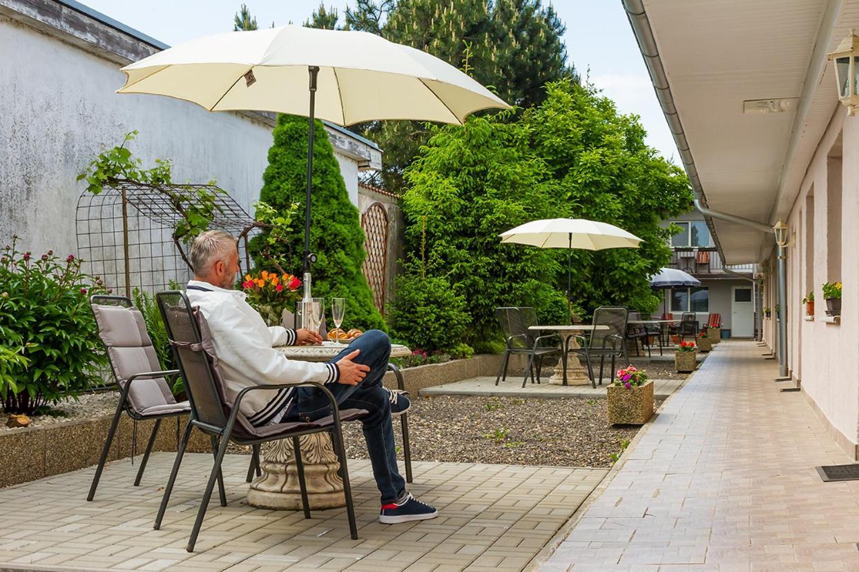 Apartmany Tereza & Free Parking Bratislava Eksteriør bilde