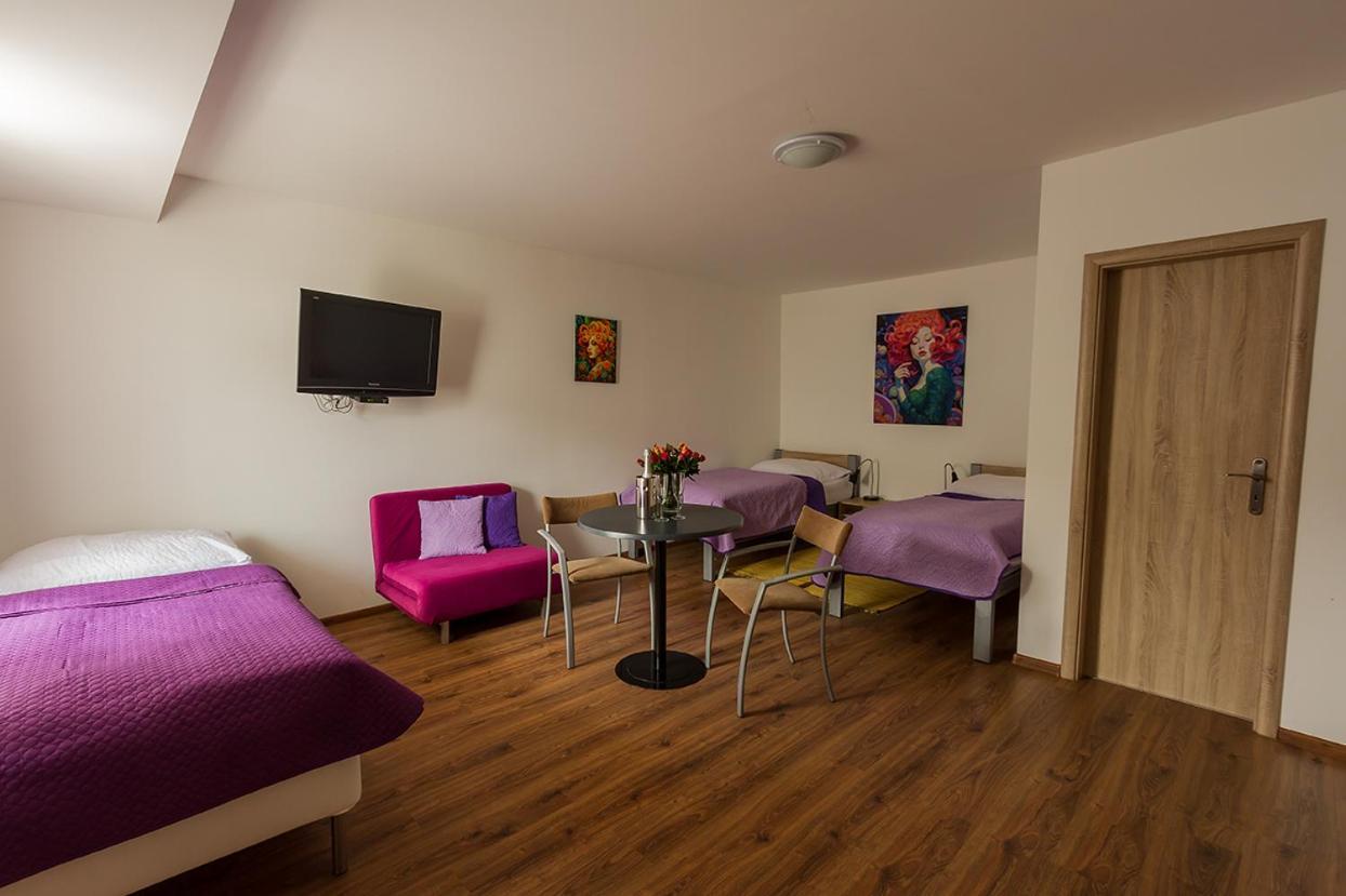 Apartmany Tereza & Free Parking Bratislava Eksteriør bilde